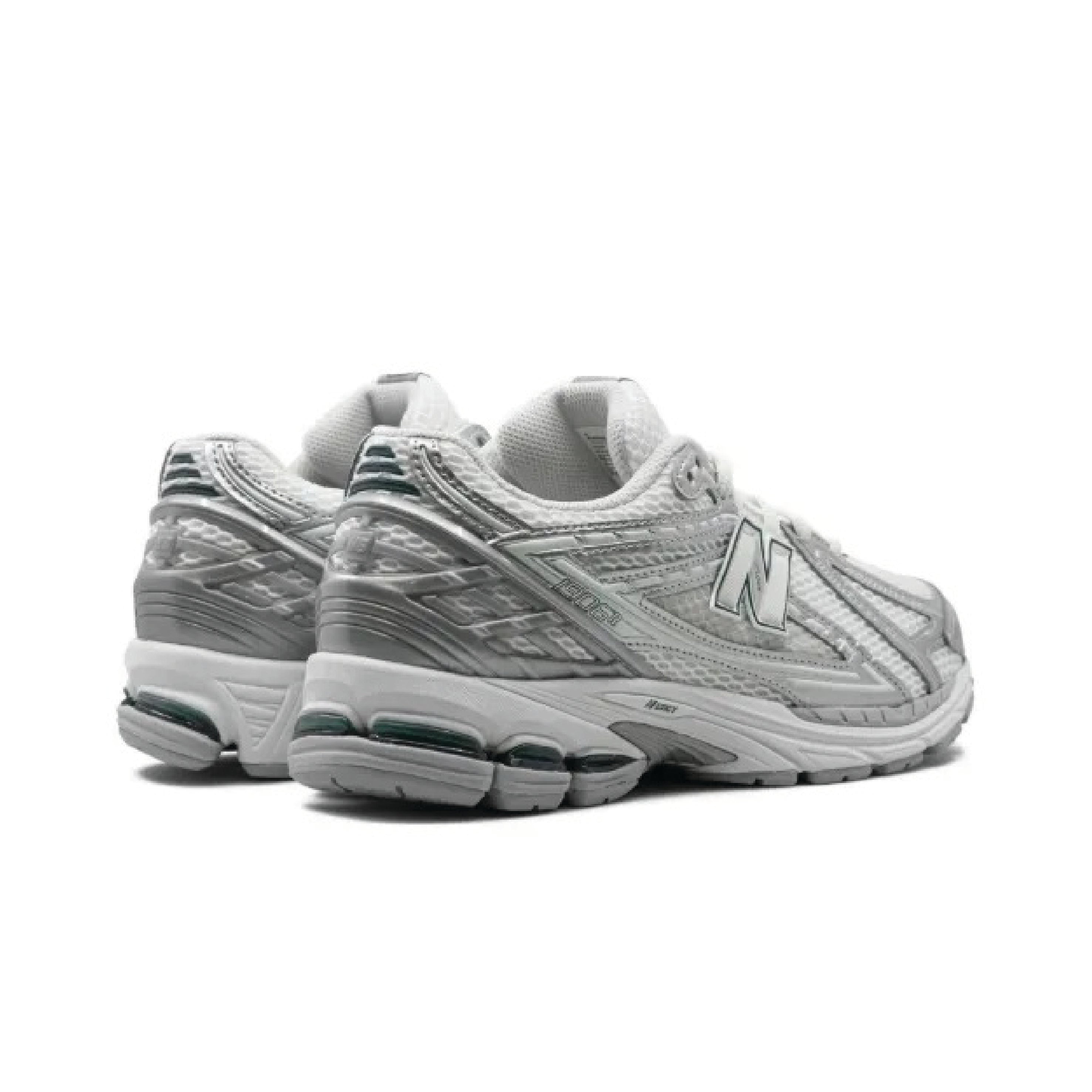 New Balance 1906R "Silver Metallic Sea Salt"