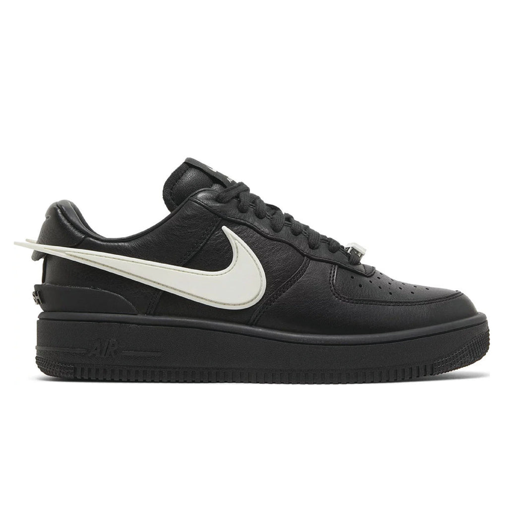 Nike Air Force 1 - Black/White