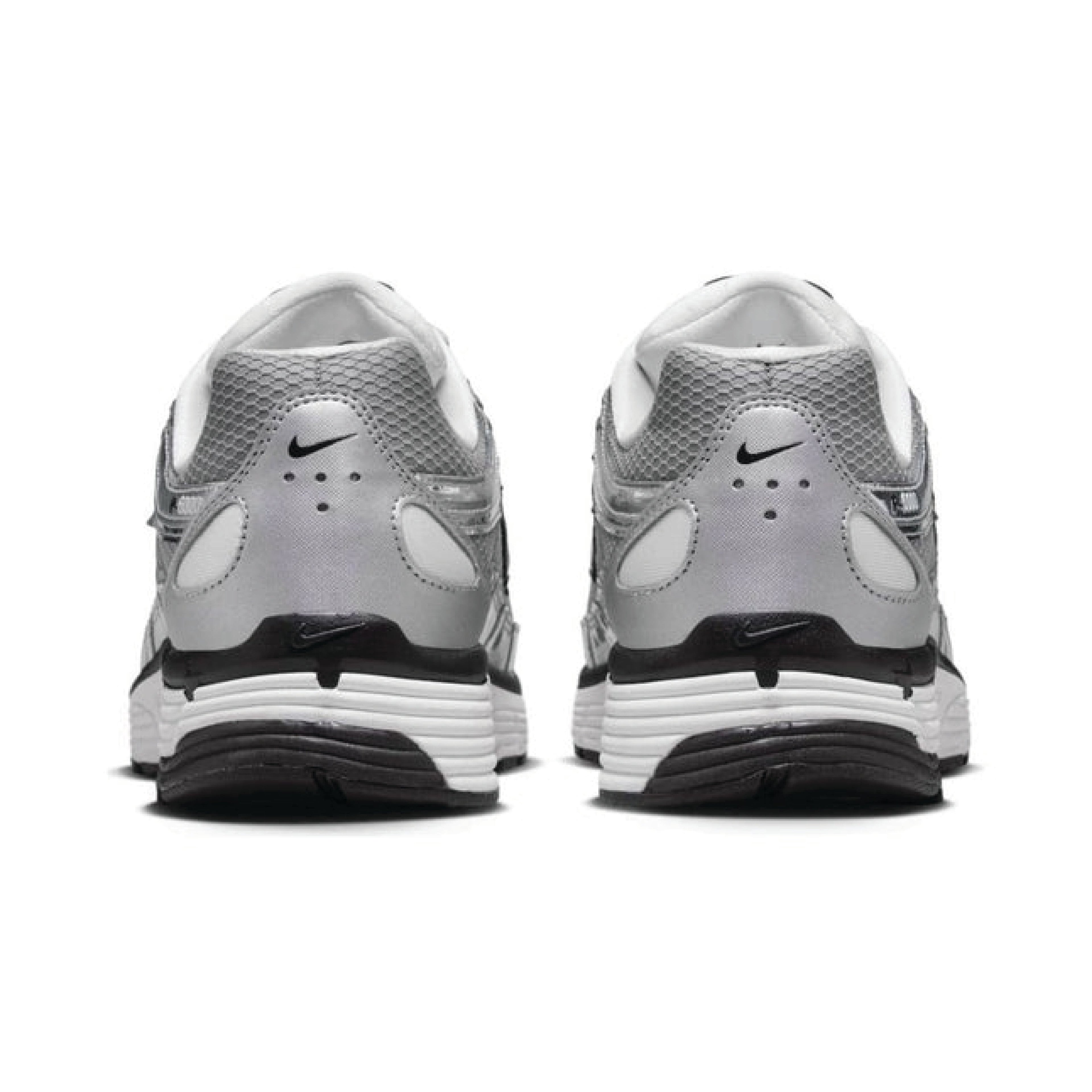 NIKE Men's P-6000 Sneaker