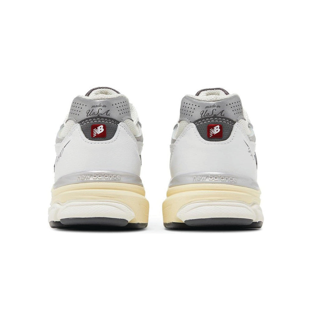 New Balance 990 Sea Salt Rain Cloud